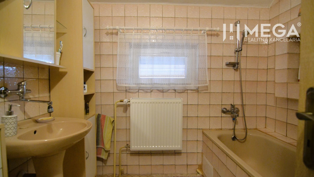 PREDAJ RODINNÉHO DOMU v obci LACKOVCE (HE)