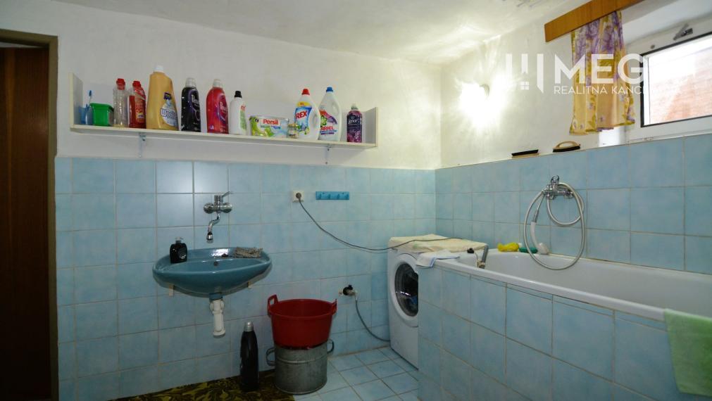 PREDAJ RODINNÉHO DOMU v obci LACKOVCE (HE)