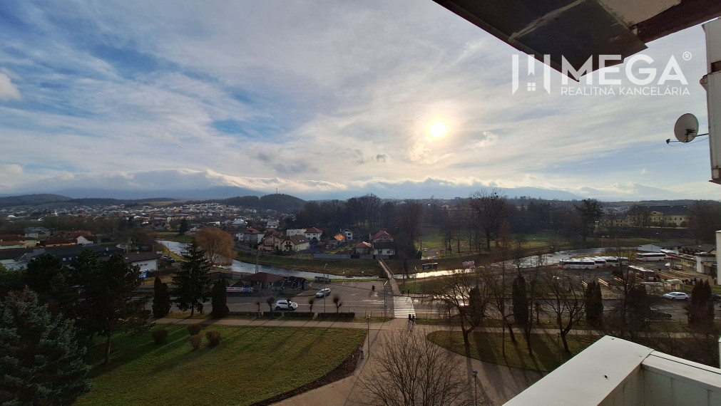 REZERVOVANÉ - NA PREDAJ 4 izbový byt v meste SNINA