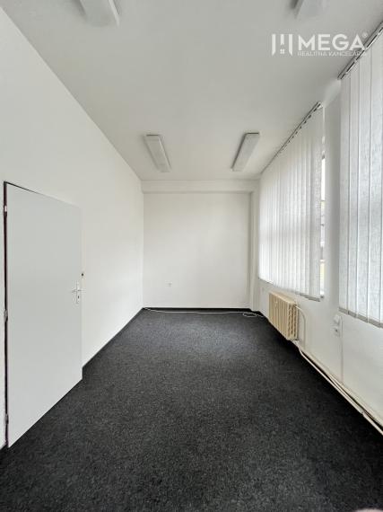 Na prenájom kancelárie v centre mesta Stropkov