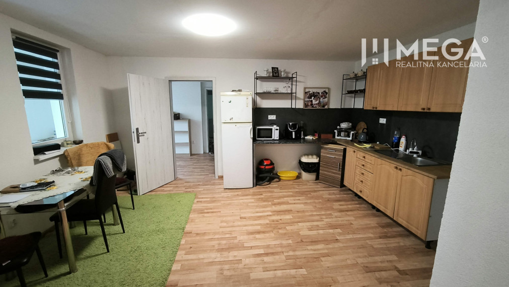 Na predaj obývateľný dom/chalupa v obci Habura