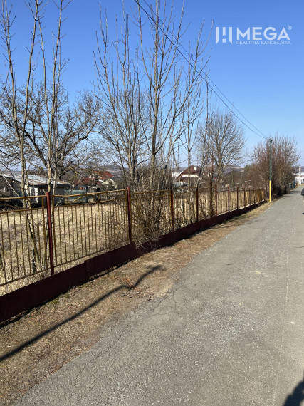 Výrazne znížená cena za stavebný  pozemok na predaj, Modrá nad Cirochou