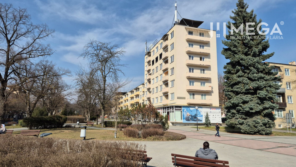 PREDAJ 3-izbového BYTU v HUMENNOM v CENTRE MESTA
