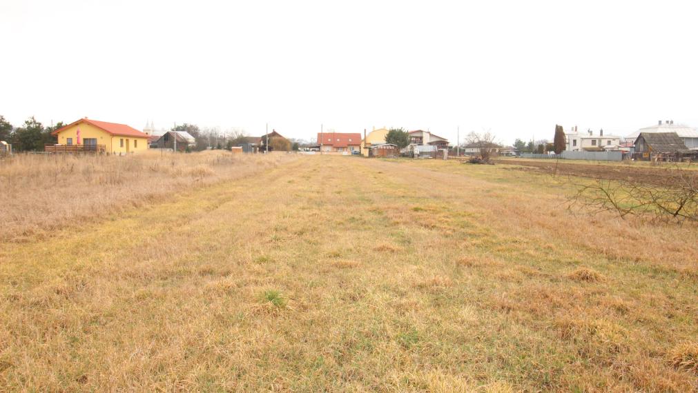 Exkluzívne na predaj stavebný pozemok v obci Pusté Čemerné