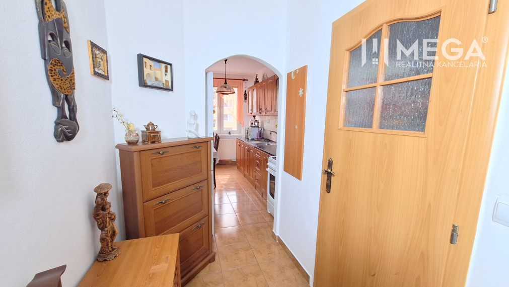 EXKLUZÍVNE NA PREDAJ - 4 izbový byt v meste Humenné