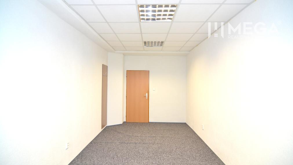 NA PRENÁJOM POSLEDNÉ VOĽNÉ kancelárie v centre mesta – 17,5 m²