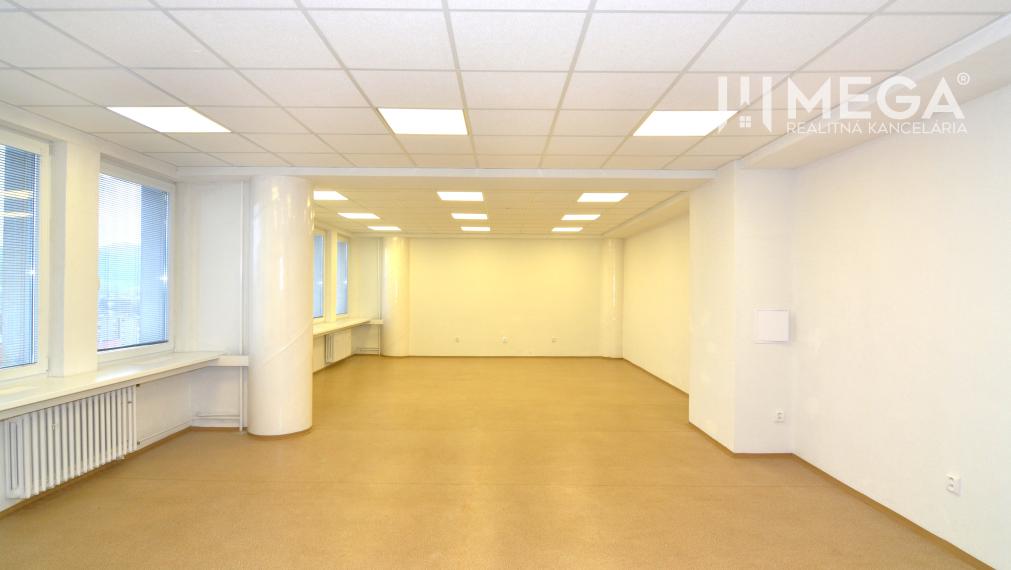 NA PRENÁJOM TOP PRIESTOR 70m2 - SUPER VÝHĽAD v meste HUMENNÉ