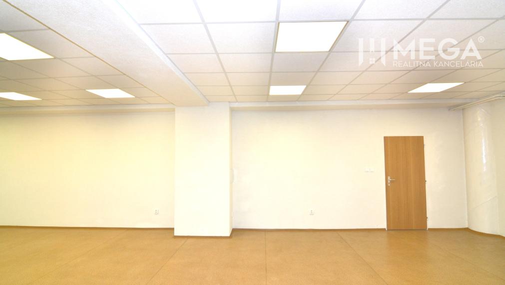 NA PRENÁJOM TOP PRIESTOR 70m2 - SUPER VÝHĽAD v meste HUMENNÉ