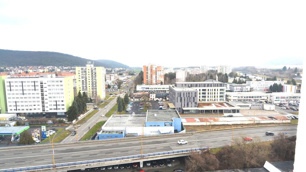 NA PRENÁJOM TOP PRIESTOR 70m2 - SUPER VÝHĽAD v meste HUMENNÉ