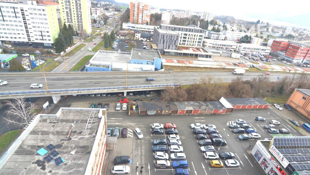 NA PRENÁJOM TOP PRIESTOR 70m2 - SUPER VÝHĽAD v meste HUMENNÉ