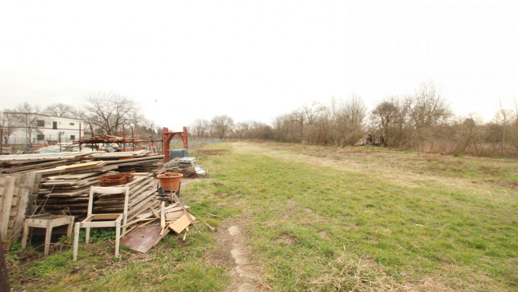 Na Predaj: Rodinný dom v obci Lastomír s veľkým pozemkom