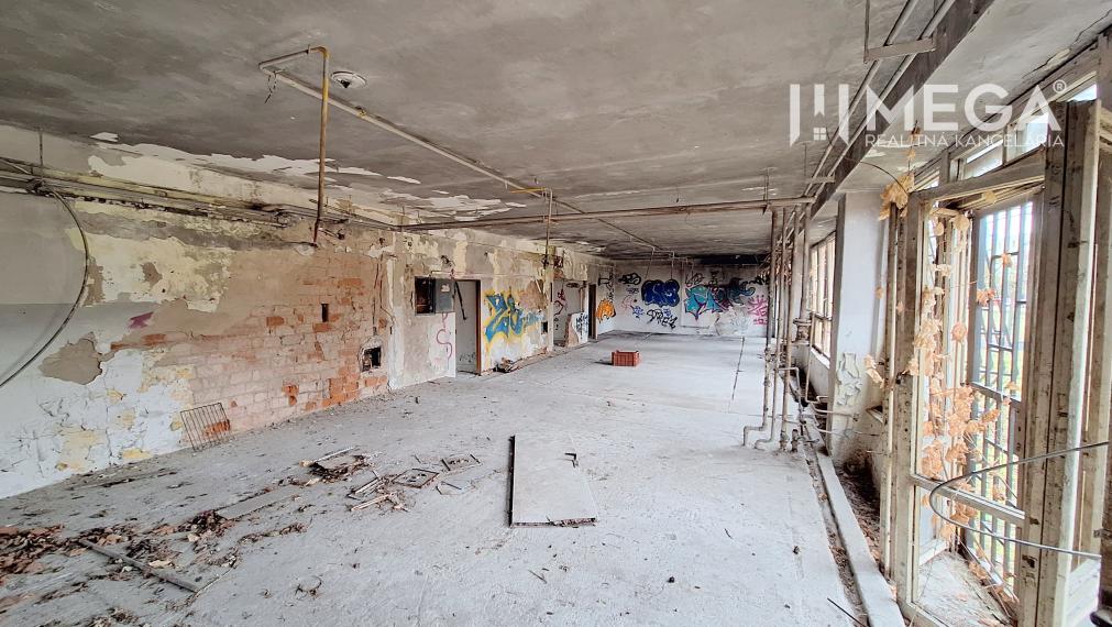 EXKLUZÍVNE NA PREDAJ budova na sídlisku 2A v meste Humenné