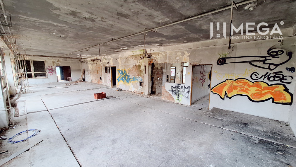 EXKLUZÍVNE NA PREDAJ budova na sídlisku 2A v meste Humenné