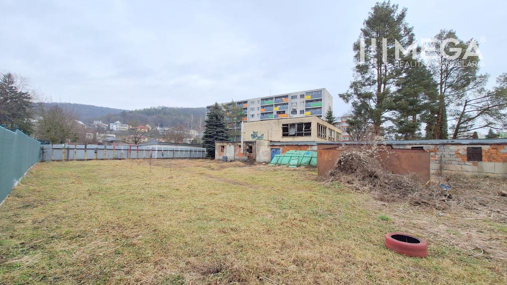 EXKLUZÍVNE NA PREDAJ budova na sídlisku 2A v meste Humenné