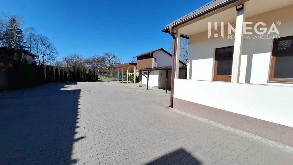 ZNÍŽENÁ CENA NA PRENÁJOM - Budova  v meste Humenné