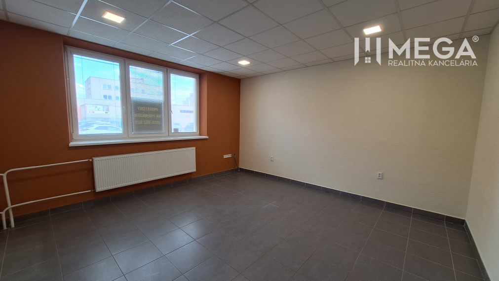 ZNÍŽENÁ CENA NA PRENÁJOM - Budova  v meste Humenné