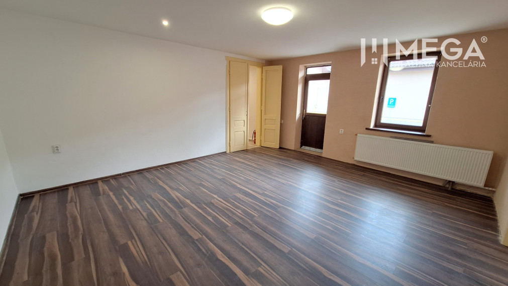 ZNÍŽENÁ CENA NA PRENÁJOM - Budova  v meste Humenné