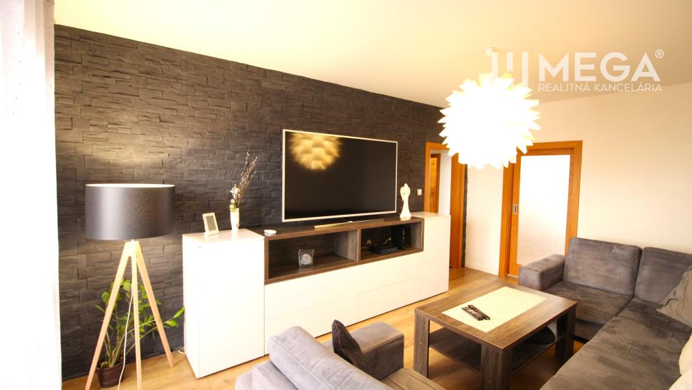 EXKLUZÍVNE NA PREDAJ LUXUSNÝ 3-izbový byt v Medzilaborciach