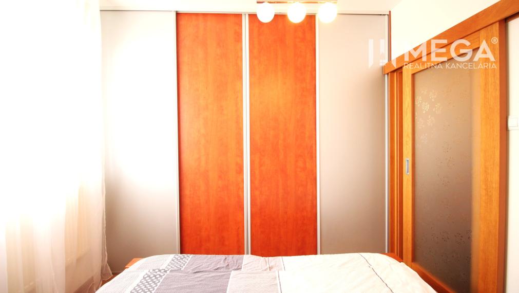 EXKLUZÍVNE NA PREDAJ LUXUSNÝ 3-izbový byt v Medzilaborciach