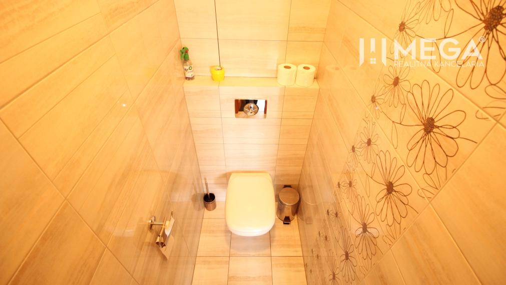 EXKLUZÍVNE NA PREDAJ LUXUSNÝ 3-izbový byt v Medzilaborciach