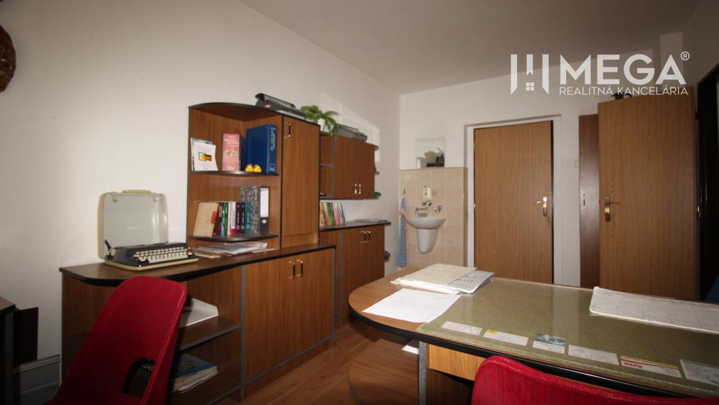 NA PREDAJ: Výnimočná nehnuteľnosť vo Vranove nad Topľou