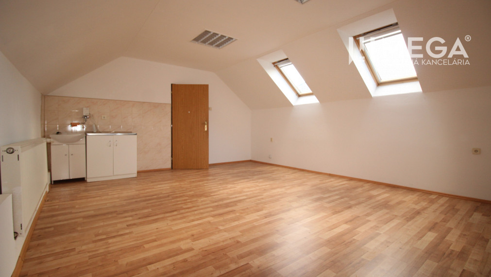 NA PREDAJ: Výnimočná nehnuteľnosť vo Vranove nad Topľou