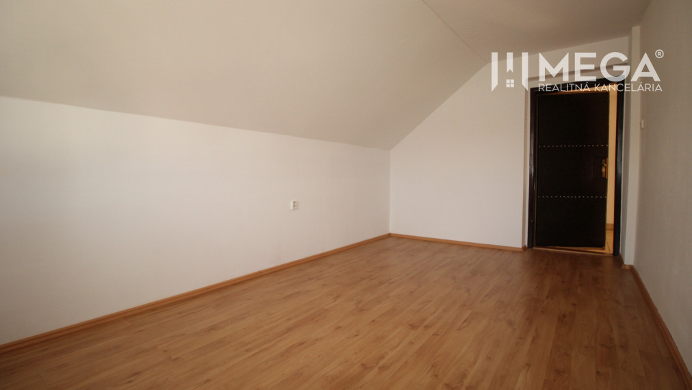 NA PREDAJ: Výnimočná nehnuteľnosť vo Vranove nad Topľou