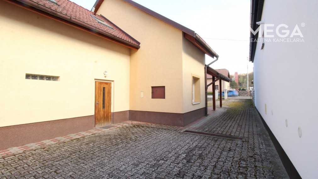 NA PREDAJ: Výnimočná nehnuteľnosť vo Vranove nad Topľou