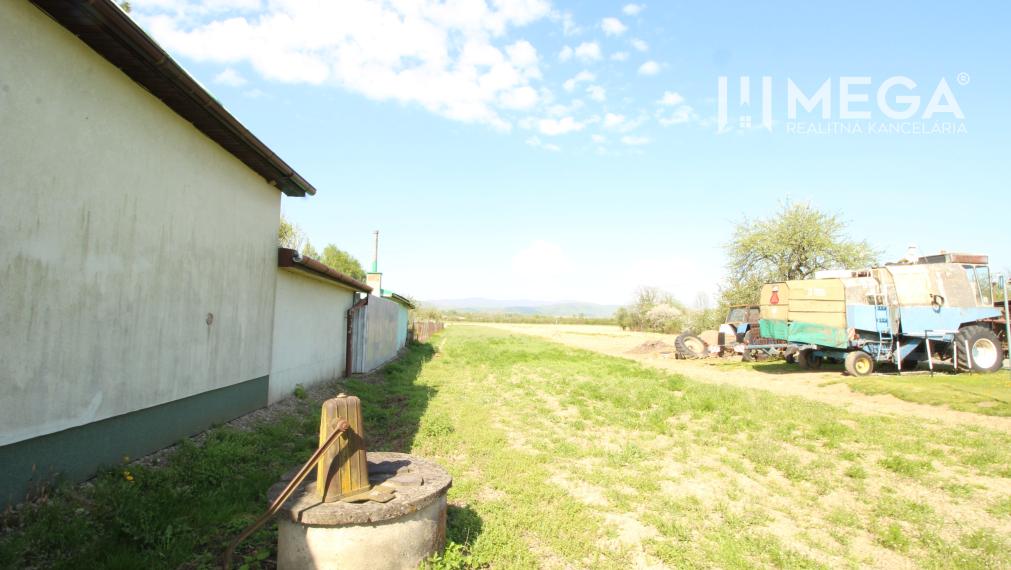 NA PREDAJ: Stavebný pozemok pri hlavnej ceste – Sačurov