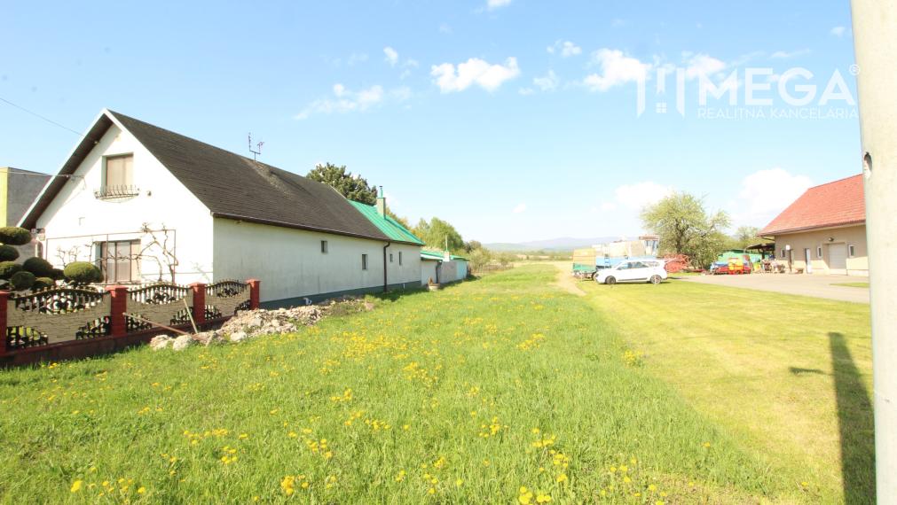 NA PREDAJ: Stavebný pozemok pri hlavnej ceste – Sačurov