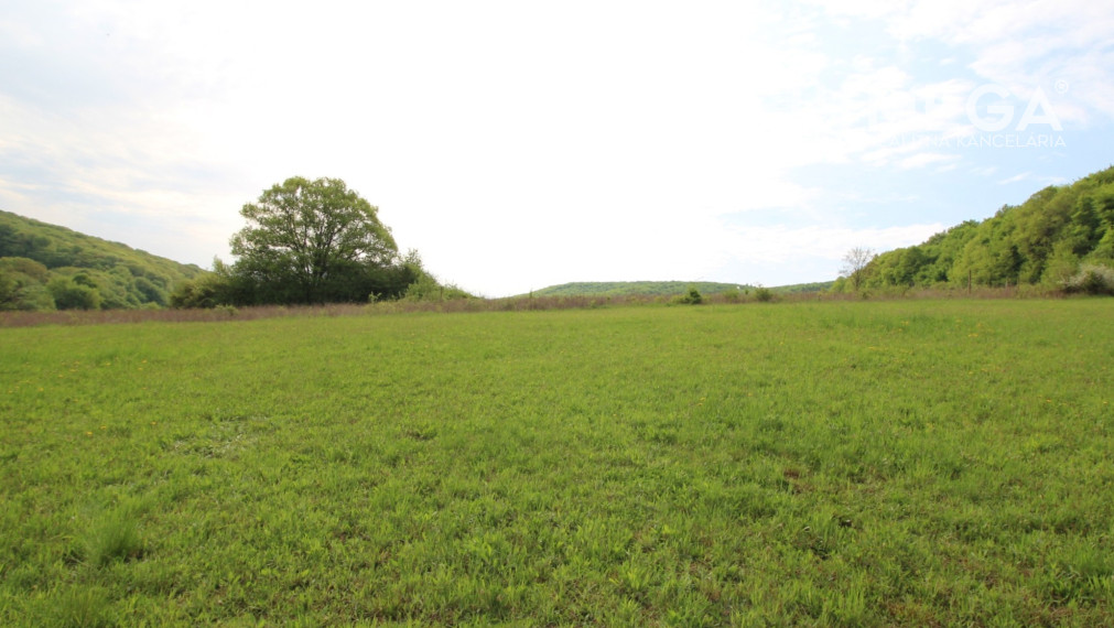 NA PREDAJ POZEMOK V SRDCI PRÍRODY - VYŠNÝ KAZIMÍR 1166 m²