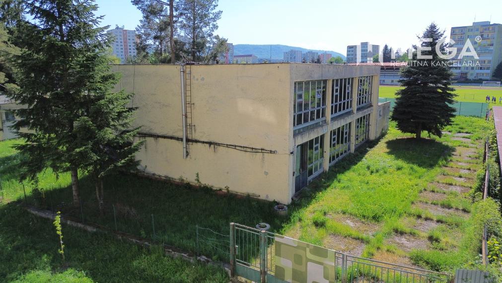 EXKLUZÍVNE NA PREDAJ budova na sídlisku 2A v meste Humenné