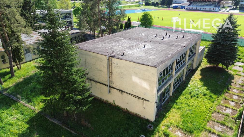 EXKLUZÍVNE NA PREDAJ budova na sídlisku 2A v meste Humenné