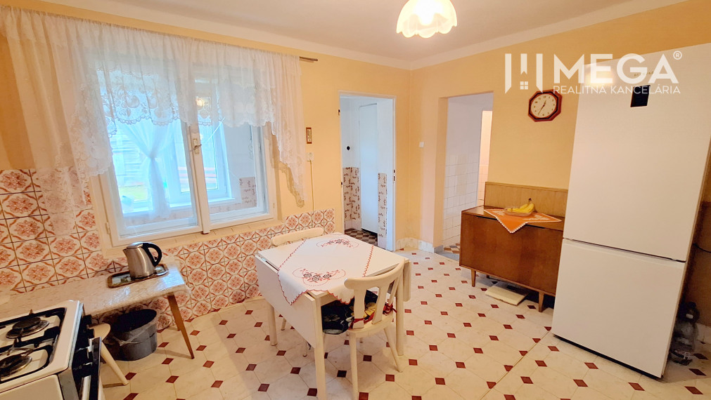 EXKLUZÍVNE NA PREDAJ - Rodinný dom v obci PČOLINÉ