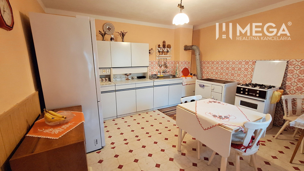 EXKLUZÍVNE NA PREDAJ - Rodinný dom v obci PČOLINÉ