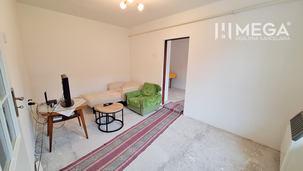 EXKLUZÍVNE NA PREDAJ - Rodinný dom v obci PČOLINÉ