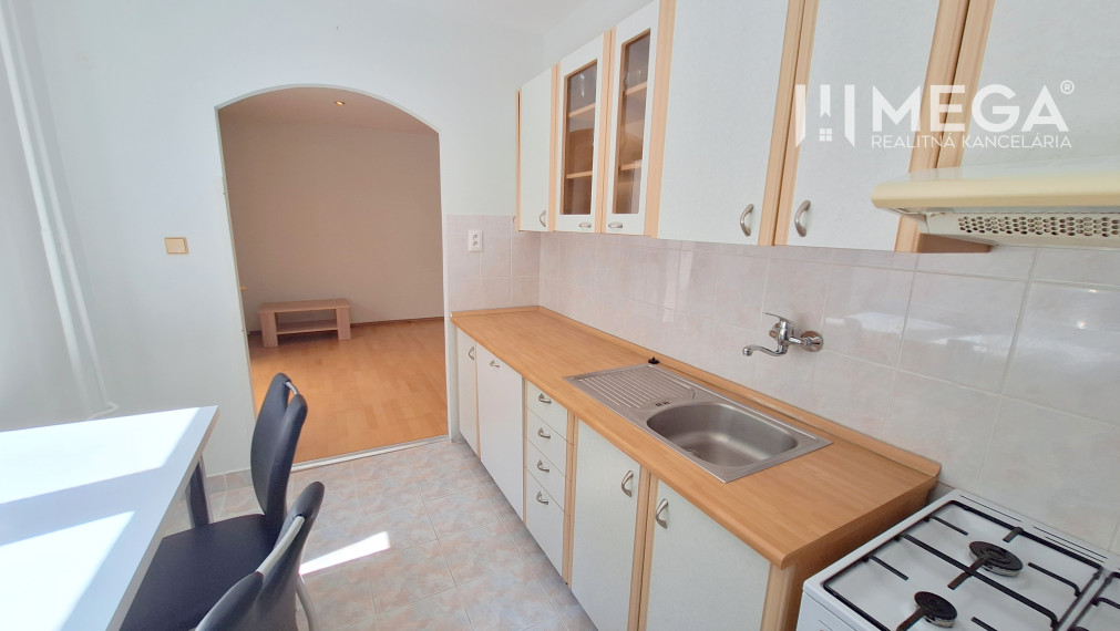 PRENAJATÝ - 2 izbový BYT v meste Humenné