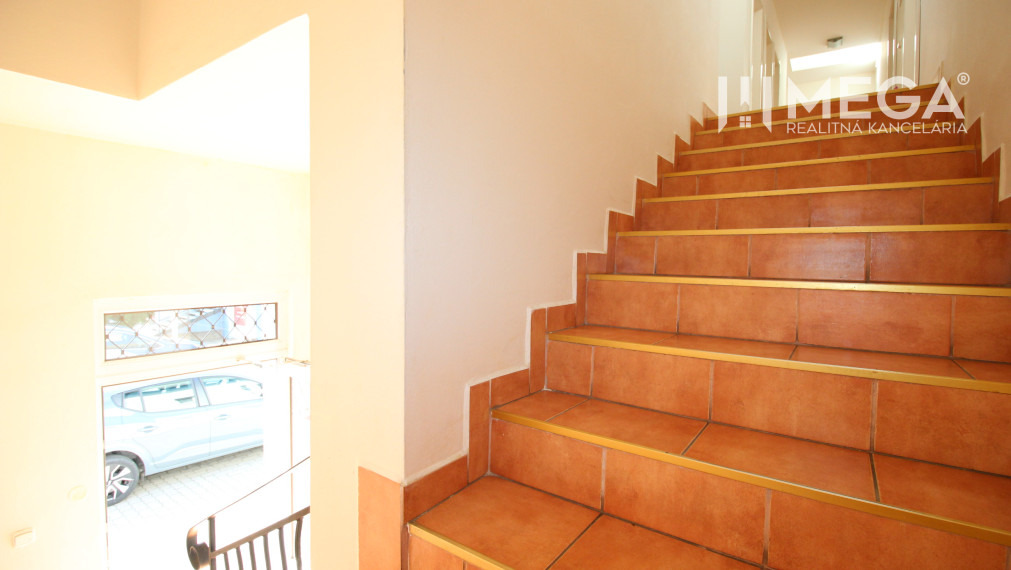 NA PREDAJ: Komerčný objekt vo výbornej lokalite mesta Vranov nad Topľou