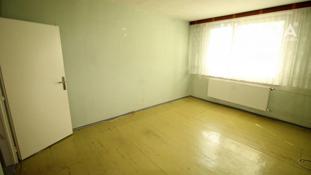 Na predaj veľký 3 izbový byt na Mierovej ulici v meste Humenné