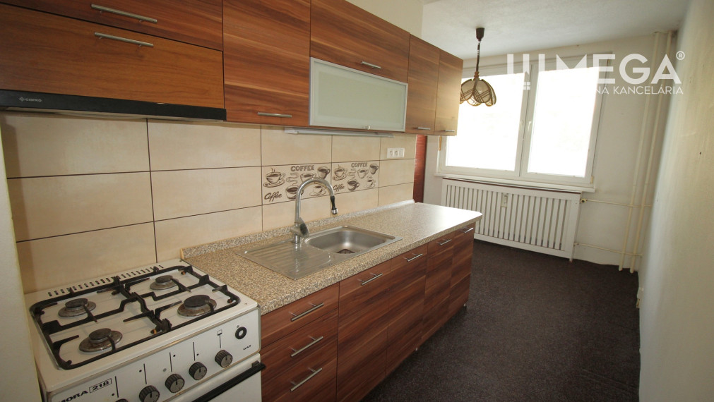 Na predaj veľký 3 izbový byt na Mierovej ulici v meste Humenné