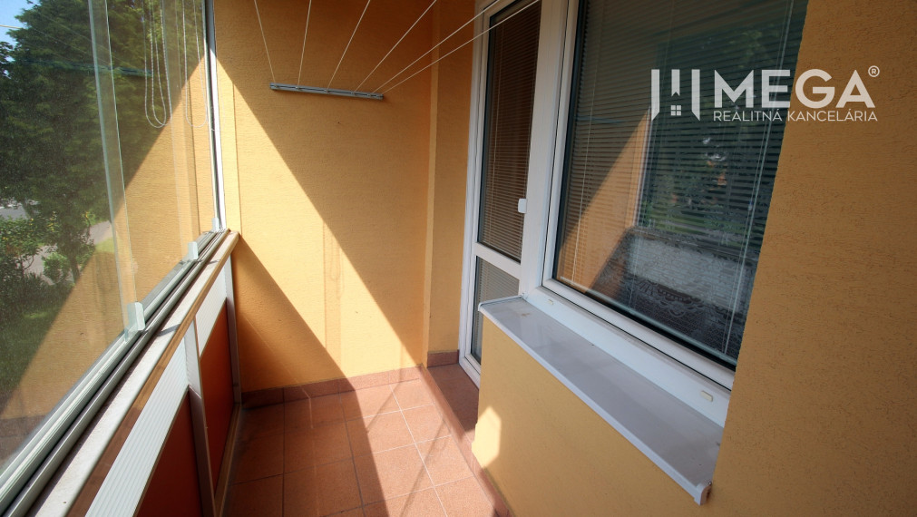 Na predaj veľký 3 izbový byt na Mierovej ulici v meste Humenné