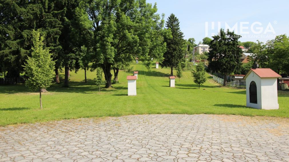 Na predaj veľký 3 izbový byt na Mierovej ulici v meste Humenné