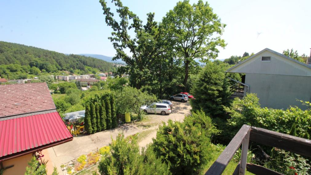 Na predaj záhradná chatka s výborným prístupom a saunou - Humenné