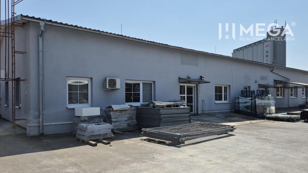 PRENÁJOM KOMERČNÉHO PRIESTORU v HUMENNOM ul. Fidlikova