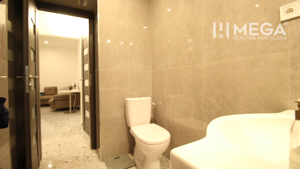 NA PRENÁJOM: Kancelárske priestory + 3-izbový apartmán – Košice