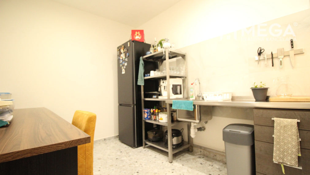 NA PRENÁJOM: Kancelárske priestory + 3-izbový apartmán – Košice