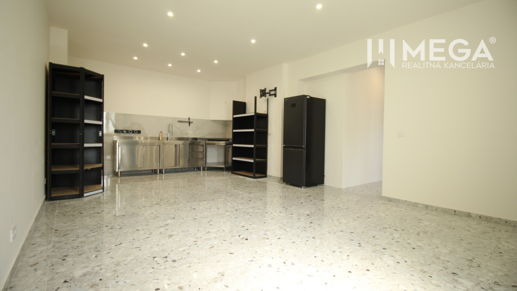 NA PRENÁJOM: Kancelárske priestory + 3-izbový apartmán – Košice