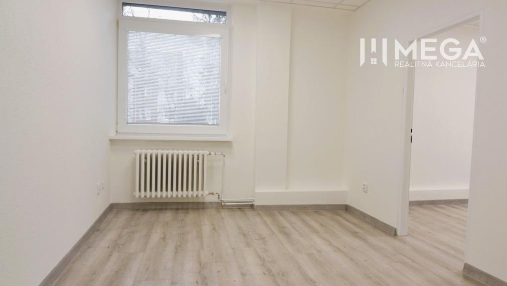 PRENÁJOM komerčného priestoru (26 m2) blízko centra Humenné