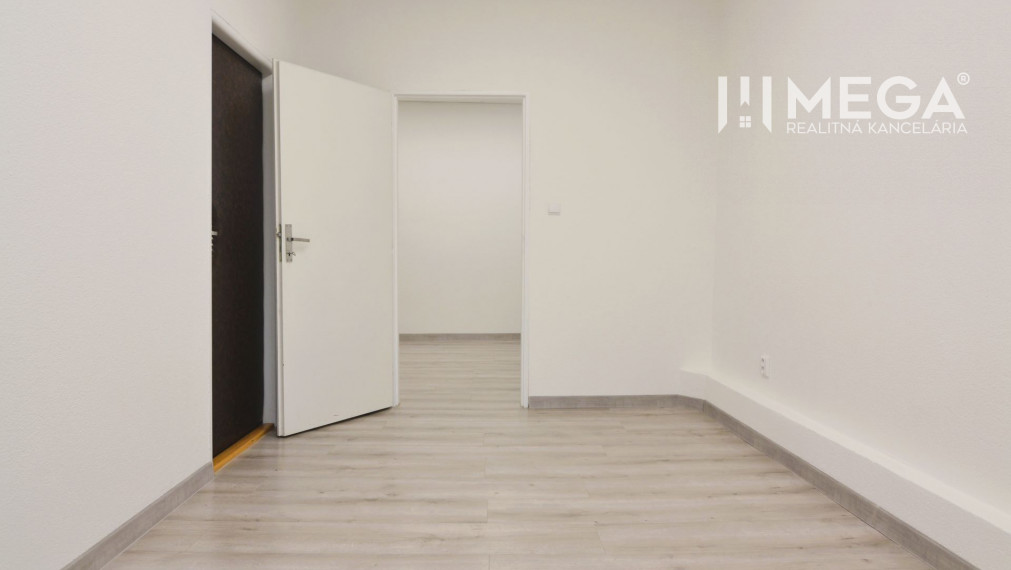 PRENÁJOM komerčného priestoru (26 m2) blízko centra Humenné