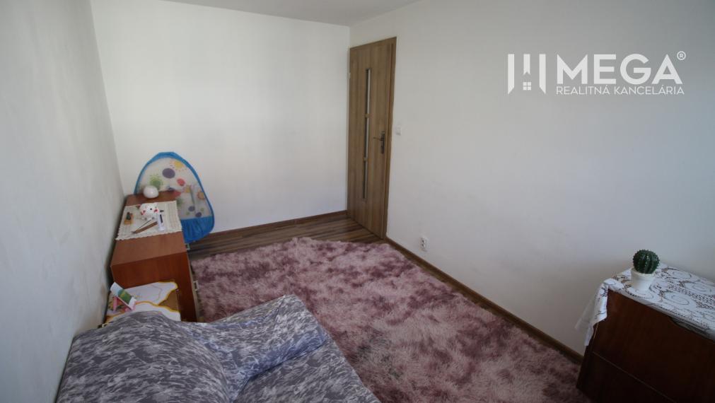 🏠 Na predaj: Zrekonštruovaný 3-izbový byt v centre Sniny